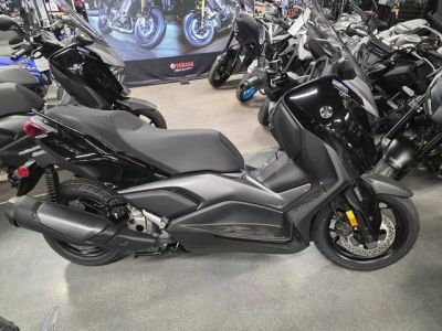 2026 Yamaha XMAX — front three-quarter view