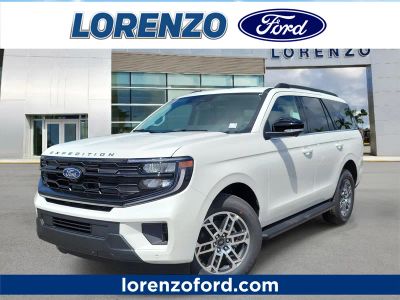 2026 Ford Expedition Active in Star White Metallic Tri-Coat — front three-quarter view