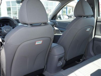 2026 Hyundai Elantra - Photo 26