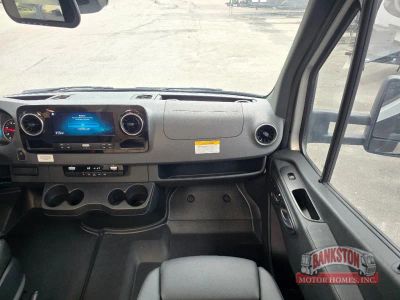 2025 Sunseeker MBS 2400 — photo 13 view