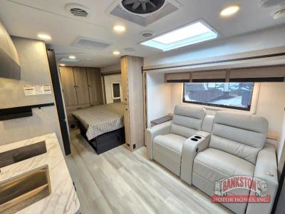 2025 Sunseeker MBS 2400 — photo 9 view