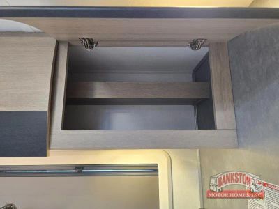 2025 Sunseeker MBS 2400 — photo 19 view