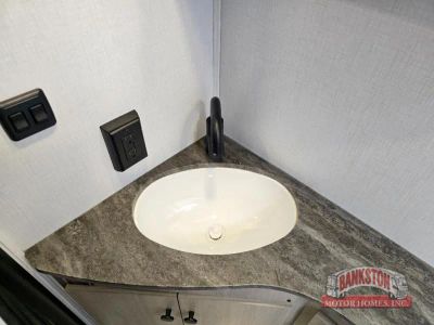 2025 Sunseeker MBS 2400 — photo 26 view