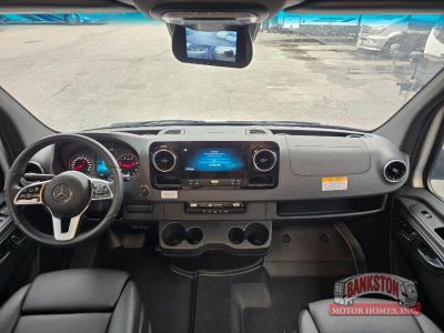 2025 Sunseeker MBS 2400 — photo 12 view