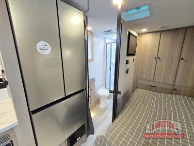 2025 Sunseeker MBS 2400 — photo 25 view