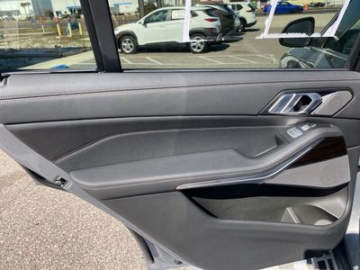 2024 BMW X7 — photo 12 view