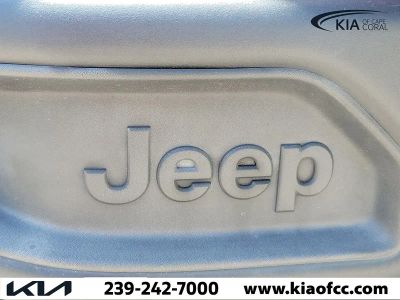 2016 Jeep Wrangler Unlimited — photo 9 view