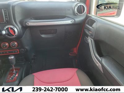 2016 Jeep Wrangler Unlimited — photo 17 view