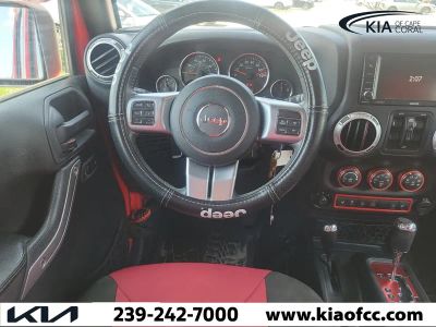 2016 Jeep Wrangler Unlimited — photo 16 view
