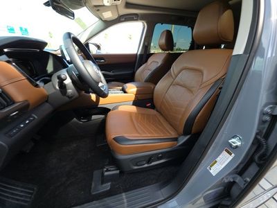 2025 Nissan Pathfinder - Photo 13