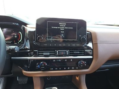 2025 Nissan Pathfinder - Photo 18