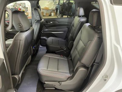 2026 Chevrolet Traverse — photo 14 view
