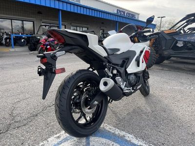 2026 Yamaha YZF-R3 70th Anniversary Edition - Photo 8