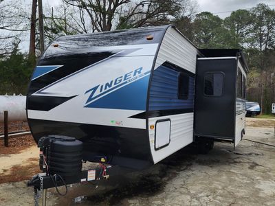 2025 Keystone Zinger 270BH - Photo 2