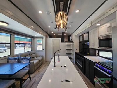 2026 Keystone RV Avalanche - Photo 12