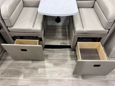 2025 Thor Motor Coach DELANO - Photo 9