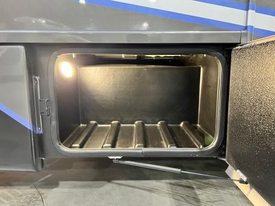 2025 Thor Motor Coach DELANO - Photo 33