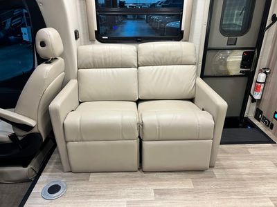 2025 Thor Motor Coach DELANO - Photo 16
