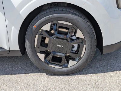 2026 Kia Carnival — photo 11 view