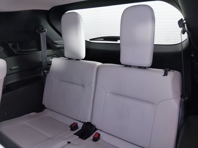 2025 Mitsubishi Outlander - Photo 18