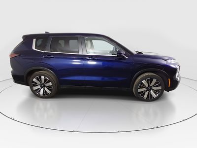 2025 Mitsubishi Outlander - Photo 8
