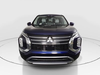2025 Mitsubishi Outlander - Photo 2