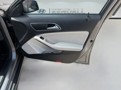 2017 Mercedes-Benz GLA — photo 30 view
