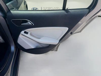 2017 Mercedes-Benz GLA — photo 27 view