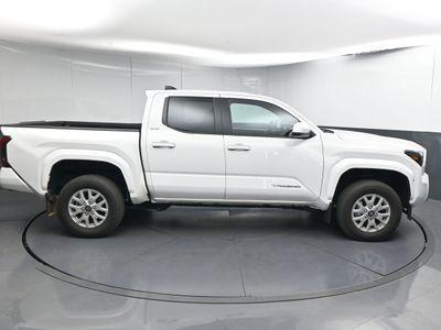 2026 2024 Toyota Tacoma SR5 Truck Double Cab - Photo 8