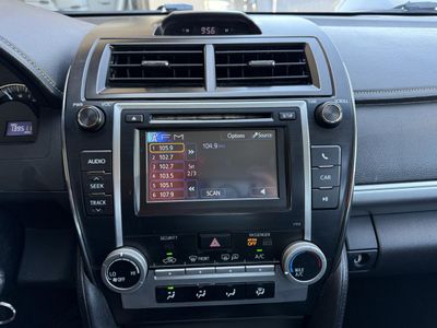 2012 Toyota Camry - Photo 18
