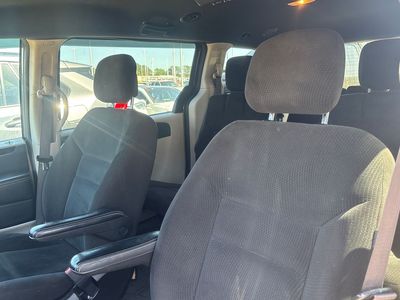 2016 Dodge Grand Caravan - Photo 2
