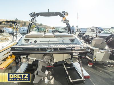 2022 Crownline XS Series - Photo 5