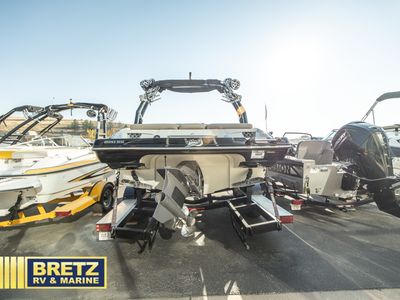 2022 Crownline XS Series - Photo 4
