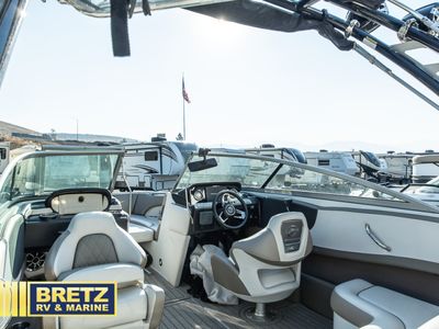 2022 Crownline XS Series - Photo 11