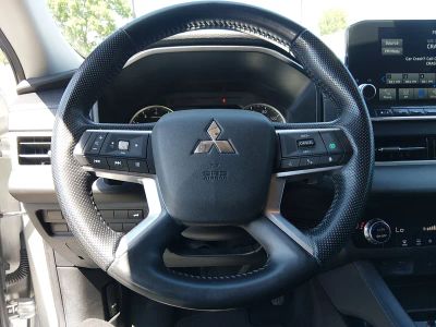 2024 Mitsubishi Outlander - Photo 12
