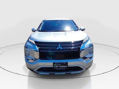 2024 Mitsubishi Outlander - Photo 2