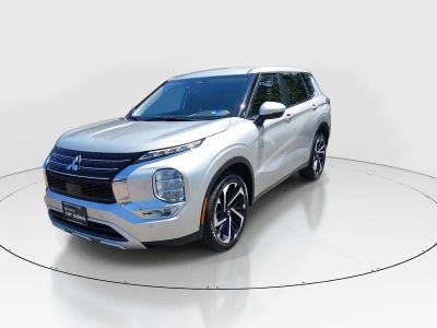 2024 Mitsubishi Outlander - Photo 3