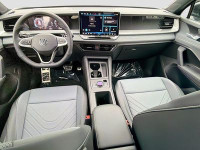 2026 Volkswagen Tiguan — photo 15 view