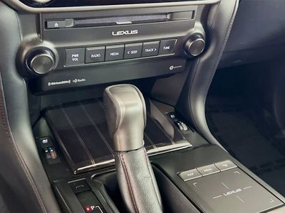 2023 Lexus GX - Photo 16