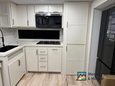 2026 Brinkley Model I - Photo 5