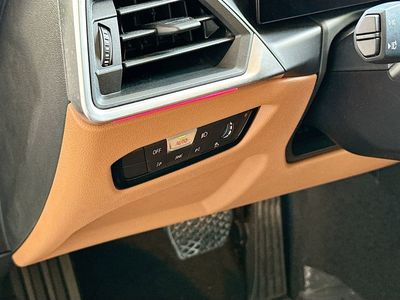 2023 BMW 3 Series — photo 10 view