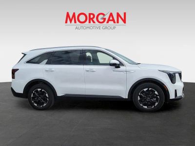 2025 Kia Sorento — rear three-quarter view