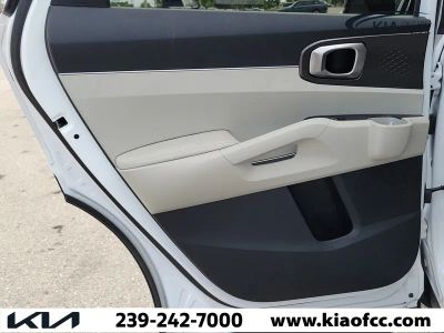 2025 Kia Sorento — photo 14 view