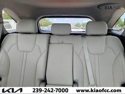 2025 Kia Sorento — photo 12 view