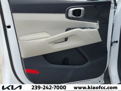 2025 Kia Sorento — photo 23 view