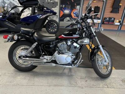 2024 Yamaha V Star 250 — front three-quarter view