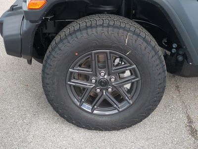 2026 Jeep Wrangler — photo 11 view