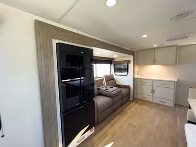 2026 Grand Design TRANSCEND - Photo 12