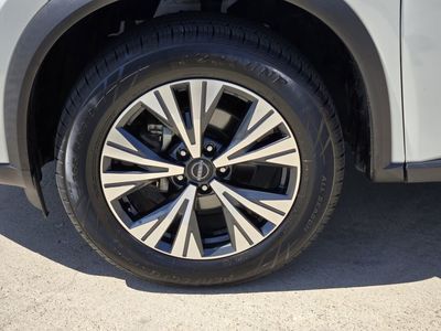 2023 Nissan Rogue — photo 7 view