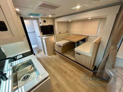 2026 Winnebago Micro Minnie - Photo 2